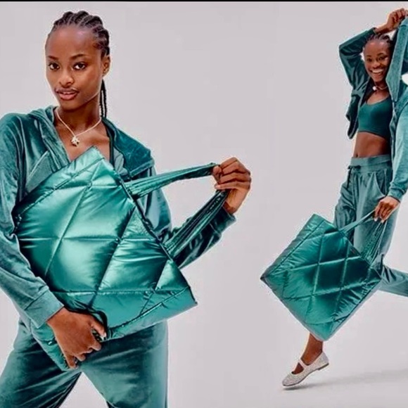 Victoria Secret Teal Puffer Tote/Overnight Bag - Picture 2 of 6